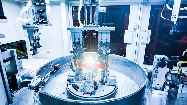 YACHT OPTICS manufacturing and quality control facility for industrial gear